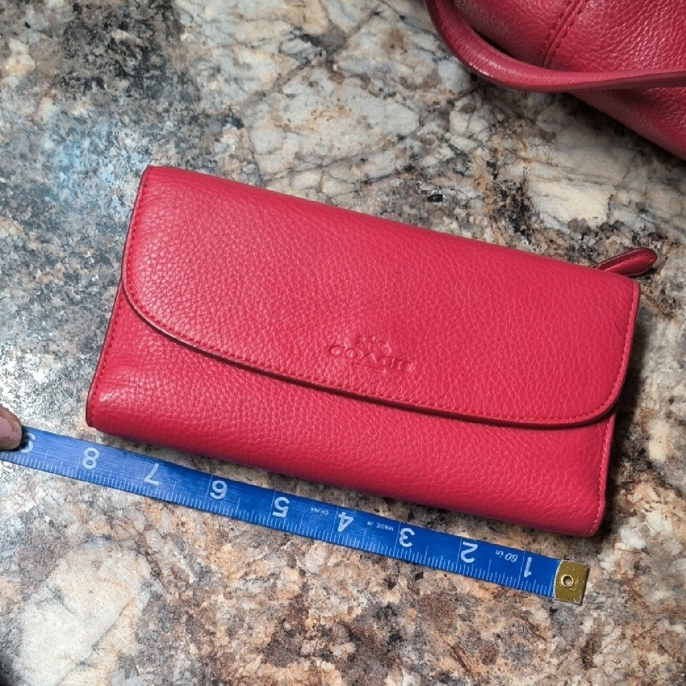 Coach Leather Shoulder Bag π Beautiful Strawberry Color π - Picture 16 of 16